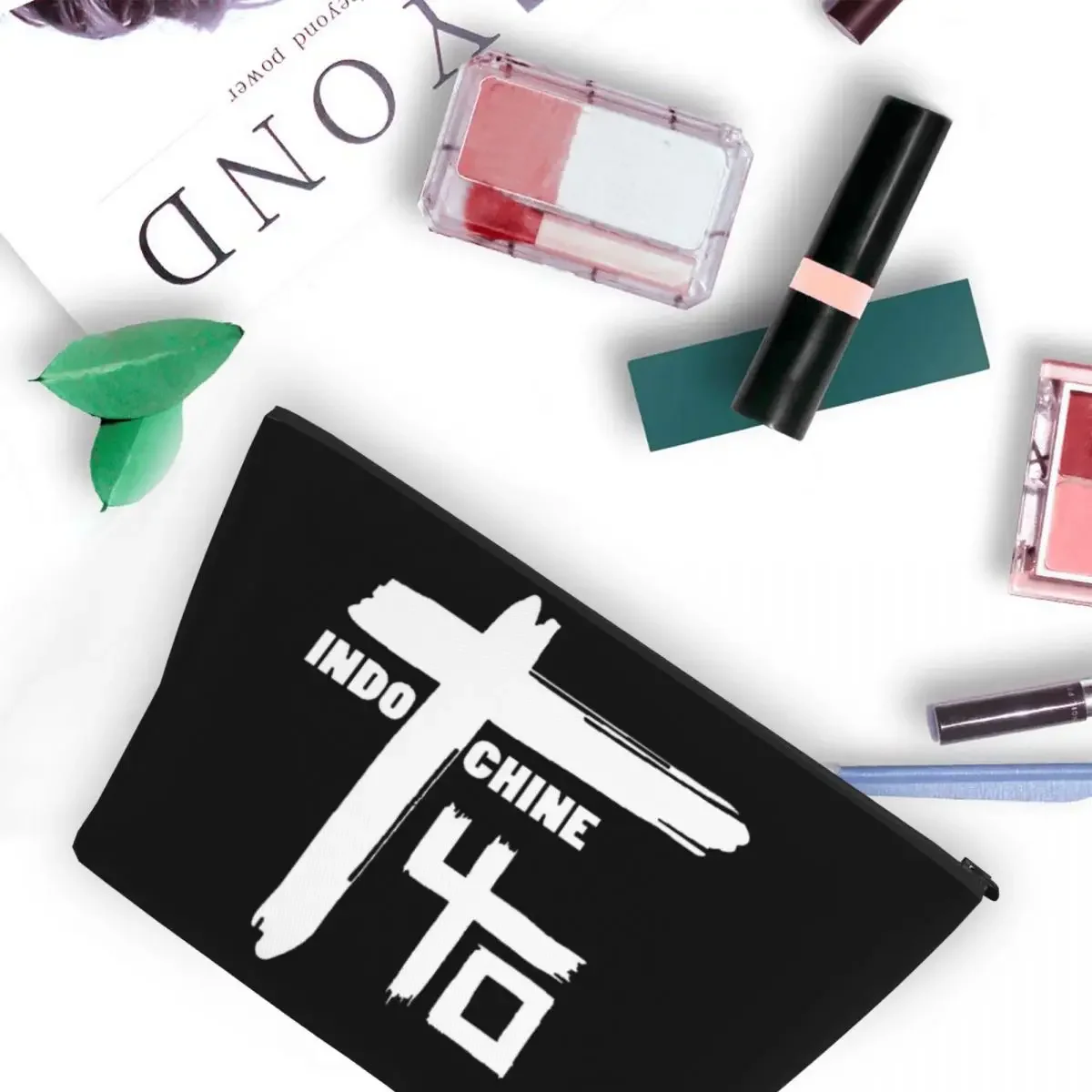 Women'S Best Bags For Travel - ベスト・オブ・インドーシン・バンドのロゴ入り。エクセルナ。ジャンル：ロック。女性用。化粧品収納バッグ。旅行用メイクアップオーガナイザー。ポーチ。洗面用具収納ボックス。