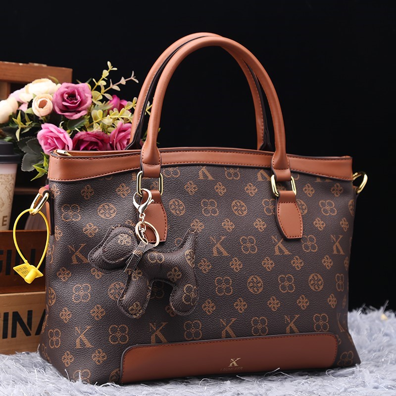 Women Bags In Sale - ライトラグジュアリーブランド レディースバッグ 2025年新作 おしゃれで多用途、高級感のある大容量ハンドバッグ シングルショルダー クロスボディ