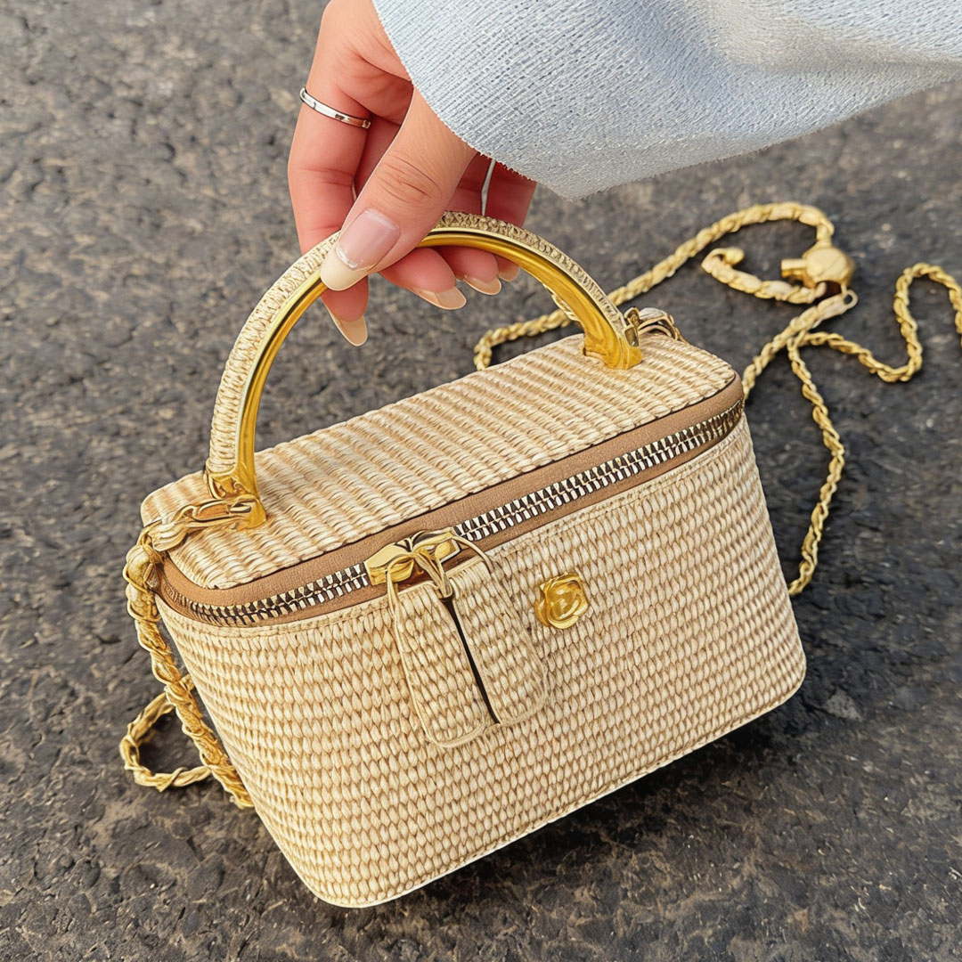 2026年新作、織り模様のボックス型バッグ。小ぶりで、チェー - Women Bags Golden のレビューと価格