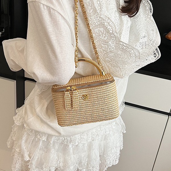 2026年新作、織り模様のボックス型バッグ。小ぶりで、チェー - Women Bags Golden のレビューと価格